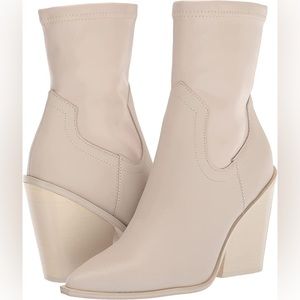 Steve Madden Thorn Booties NWT never worn
